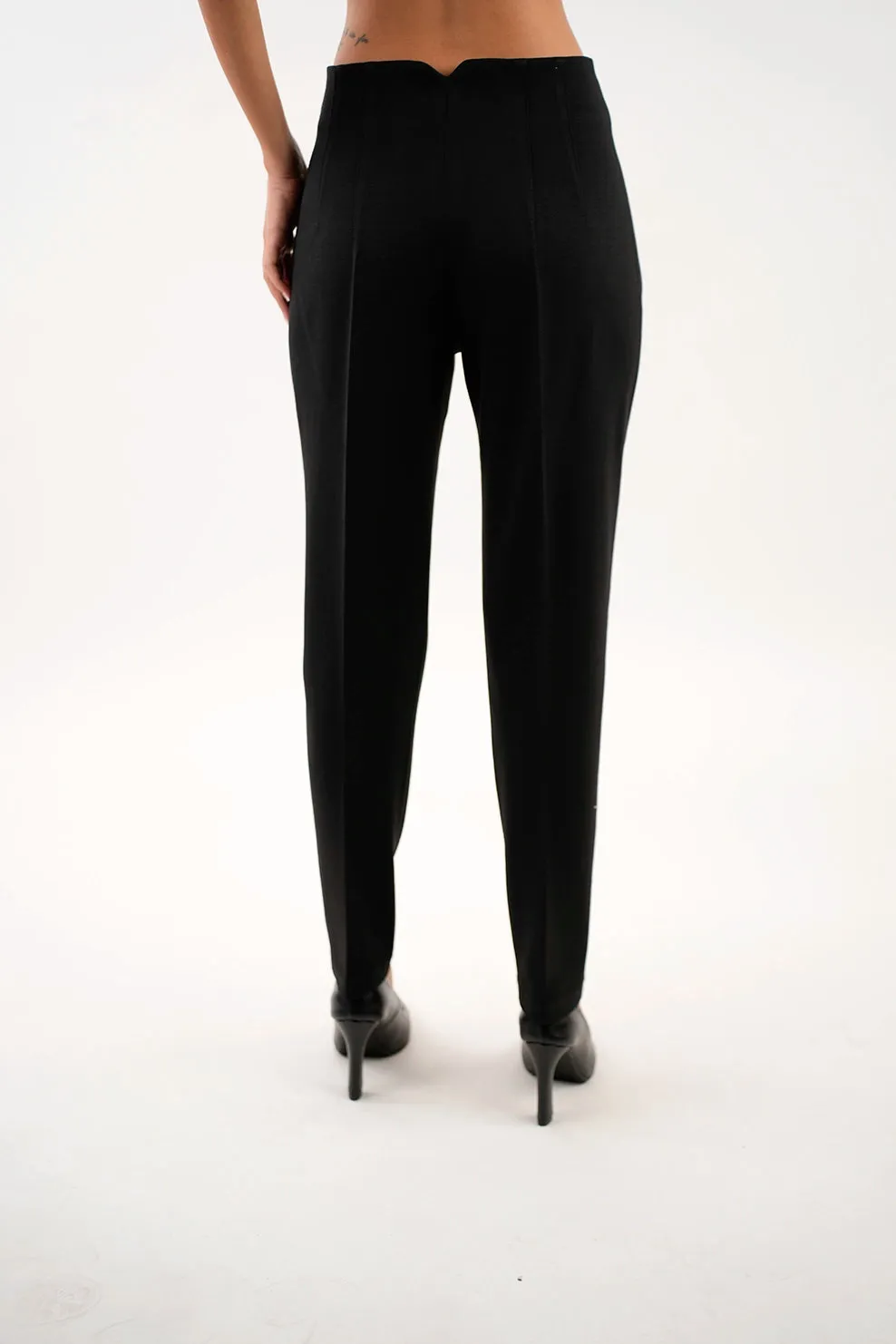 Black Classy Pant With Zipper To Close