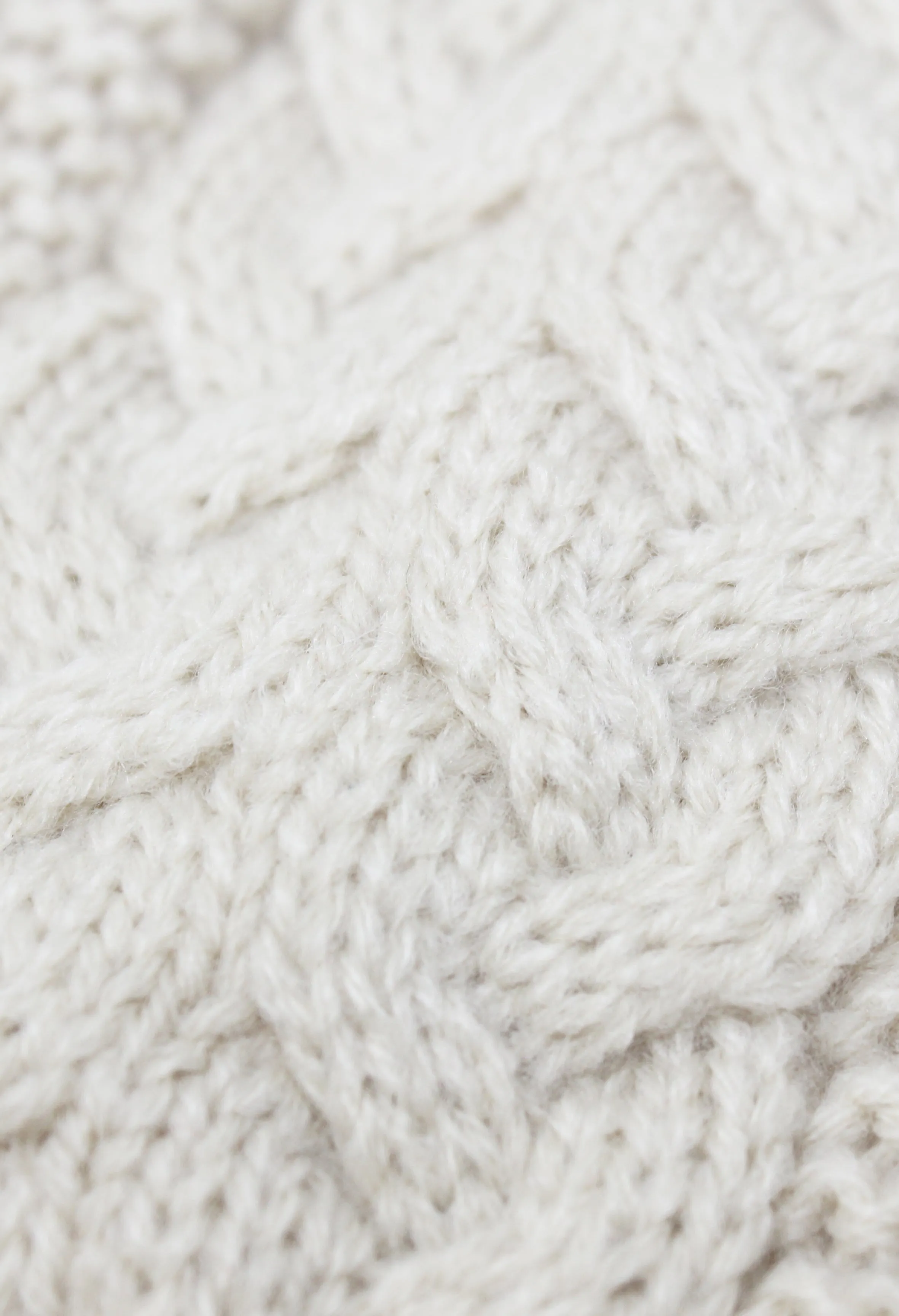 CABLE KNIT BOBBLE HAT