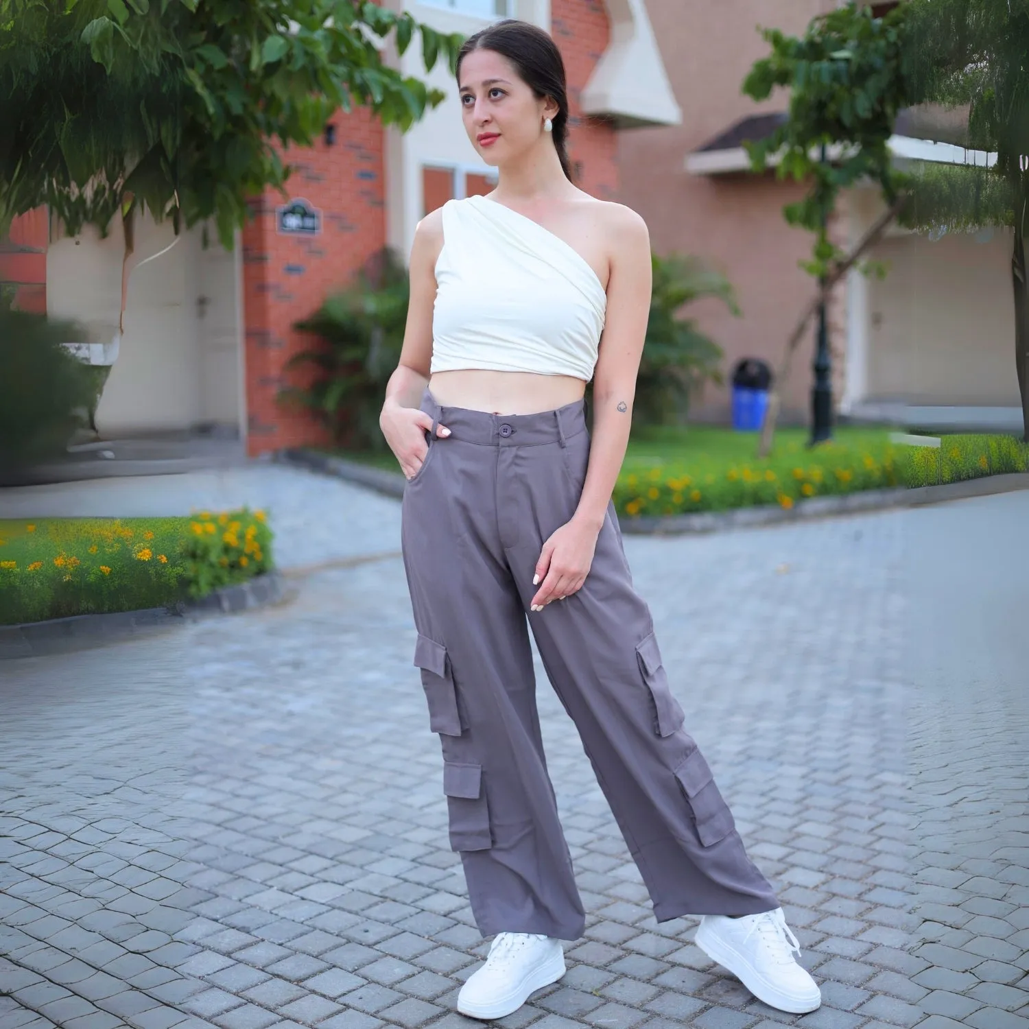 Chic High-Waist Multi-Pocket Cargo Pants | GloFash