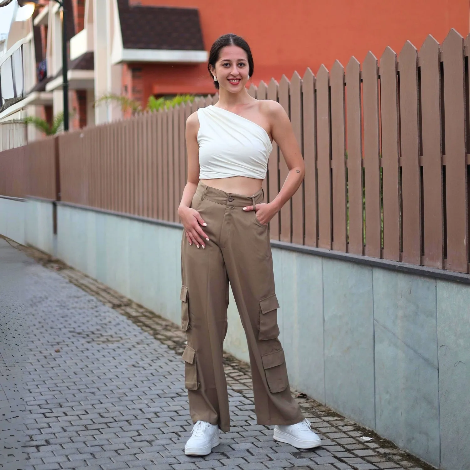 Chic High-Waist Multi-Pocket Cargo Pants | GloFash
