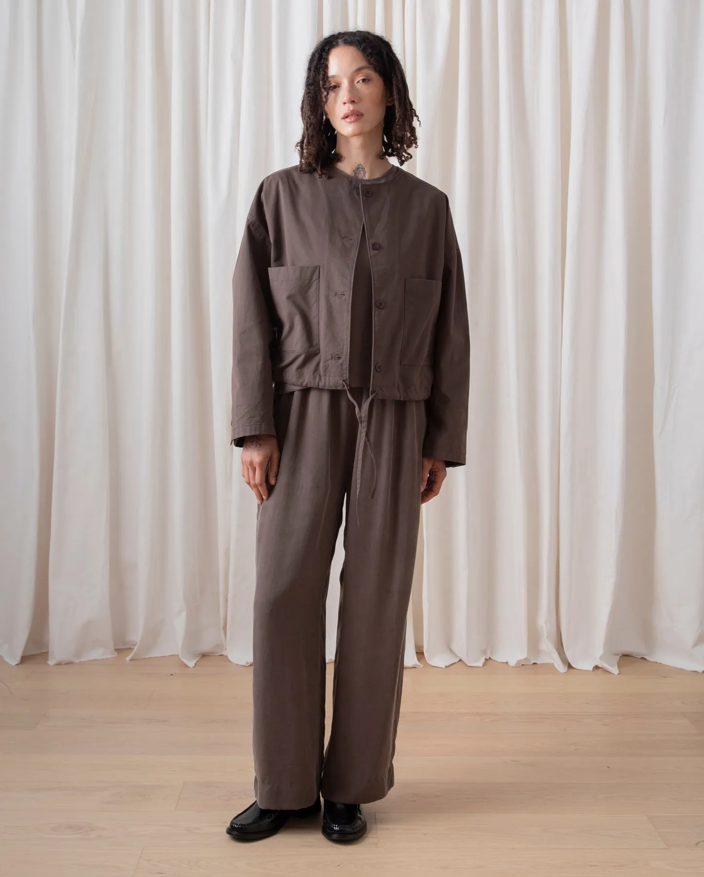 CROPPED DRAWSTRING JACKET - DARK TAUPE