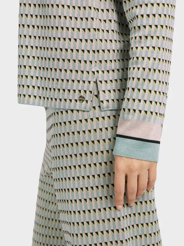 GEOMETRIC PATTERNED FINE KNIT TOP