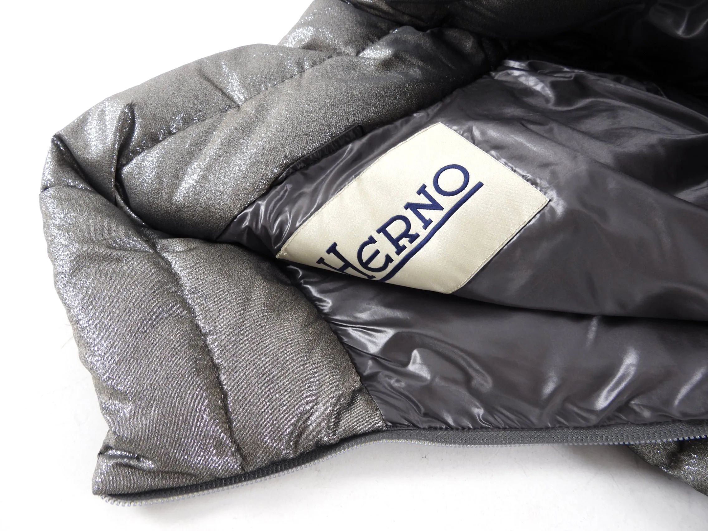 Herno Silver Shimmer Puffer Jacket - IT42 / S