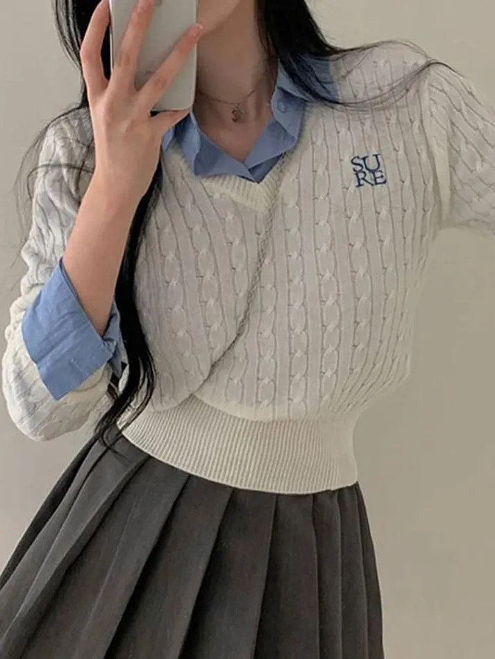 Long Sleeve V-Neck Lettering Embroidered Cable-Knit Crop Top