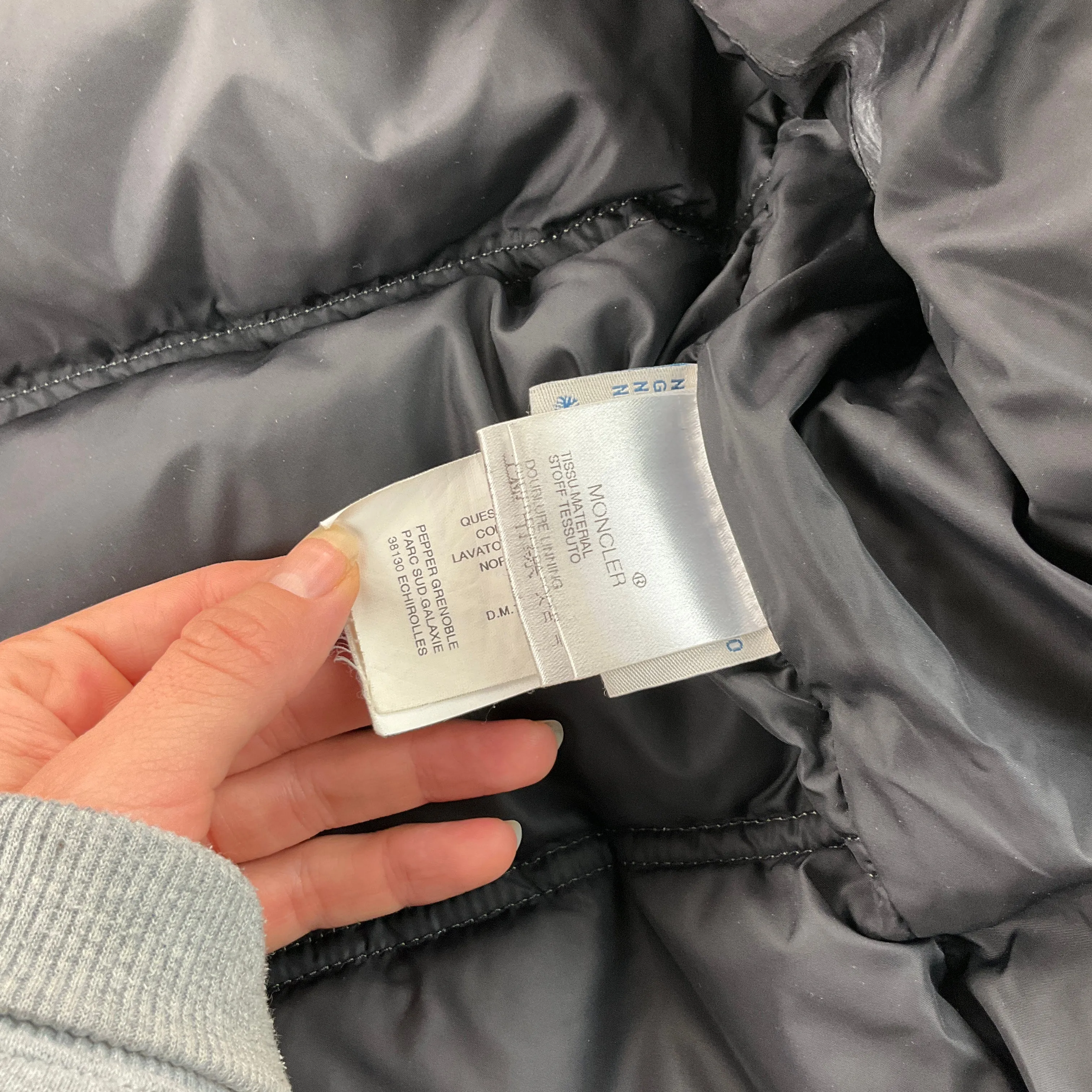 Moncler Puffer Jacket - 5