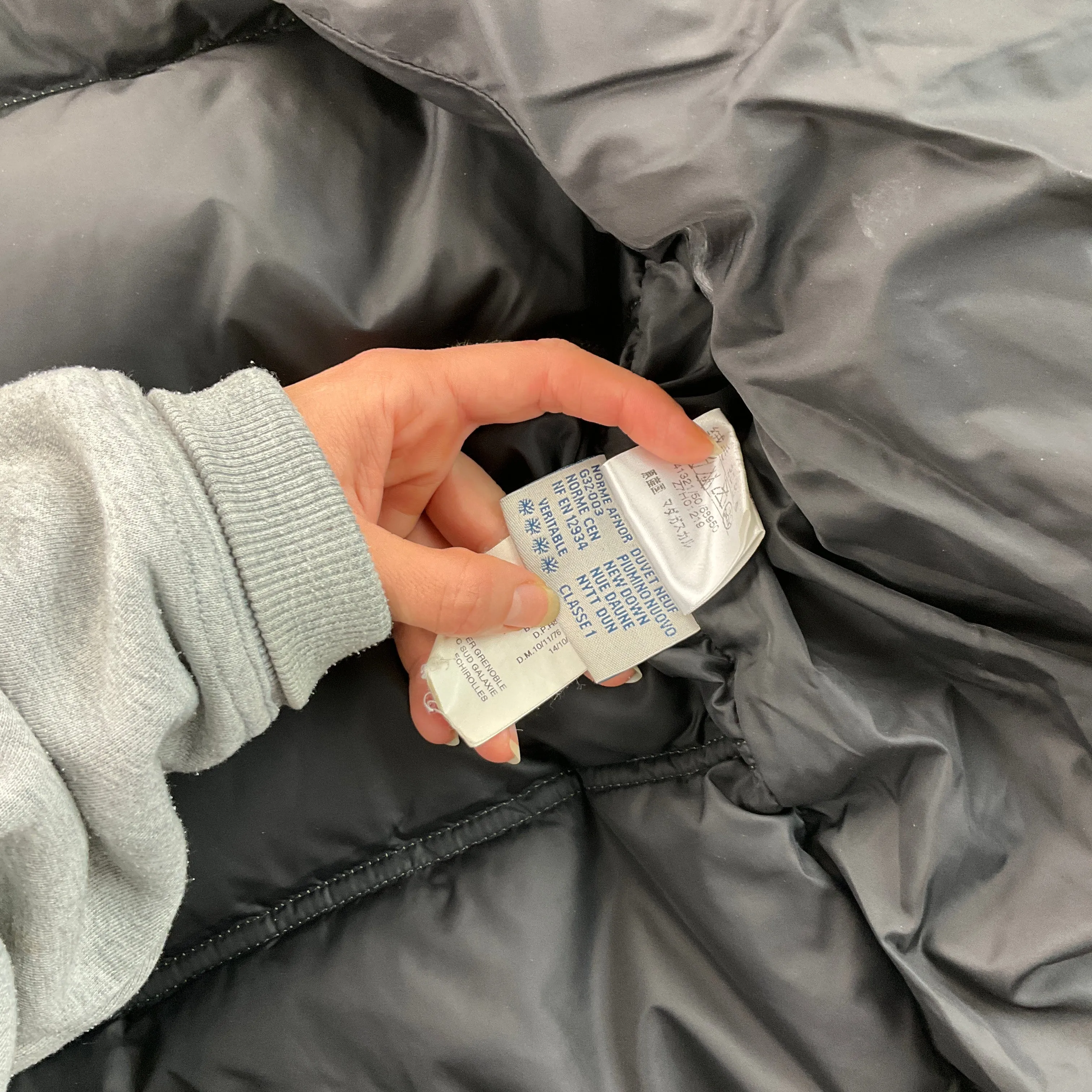 Moncler Puffer Jacket - 5