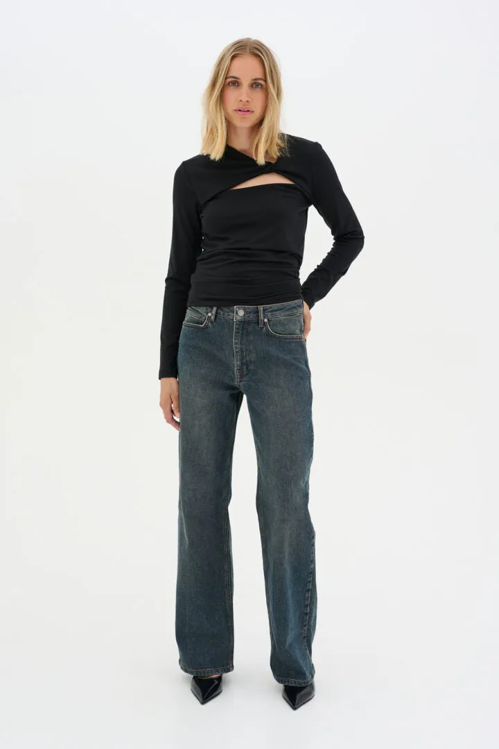 My Essential Wardrobe Vigga Knot Blouse in Black