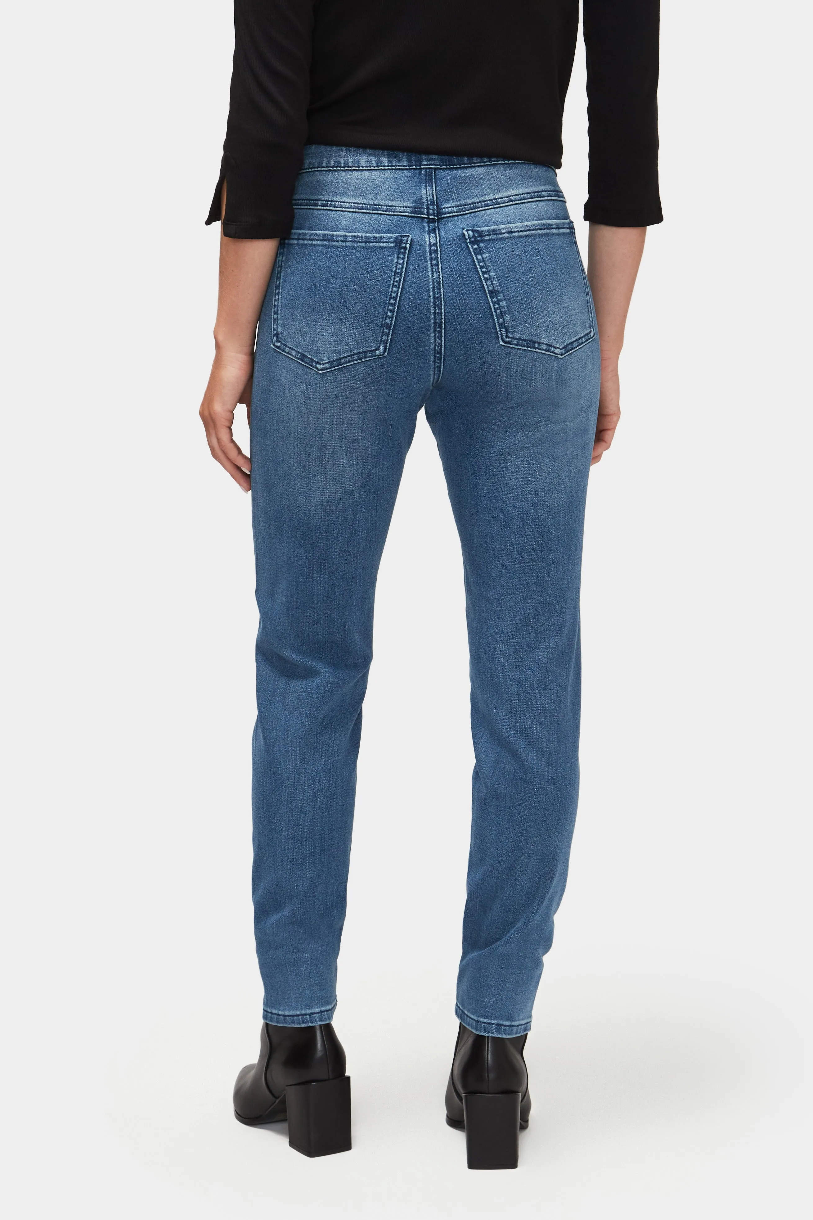 Pull-On Slim Ankle