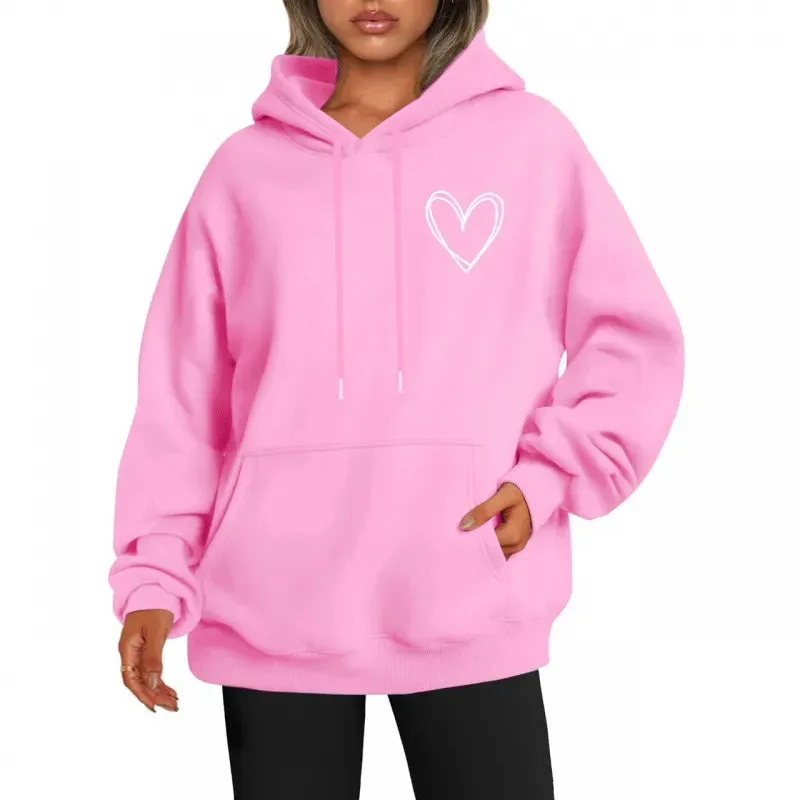 Women's Casual Oversized Hoodie with Heart Print on the Chest and Pocket | Ideal for Autumn/Winter